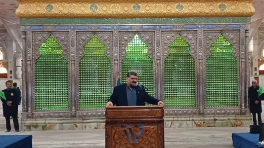مراسم تحلیف ۱۲۰۰ نفر از کارآموزان مرکز وکلای قوه قضاییه در حرم امام خمینی (ره) برگزار شد
